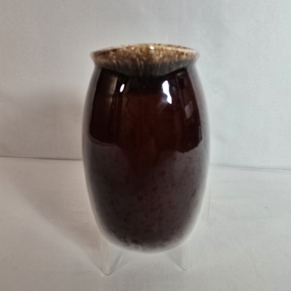 Hull ceramic /pottery creamer_pitcher 32ozs in brown - Picture 4 of 9
